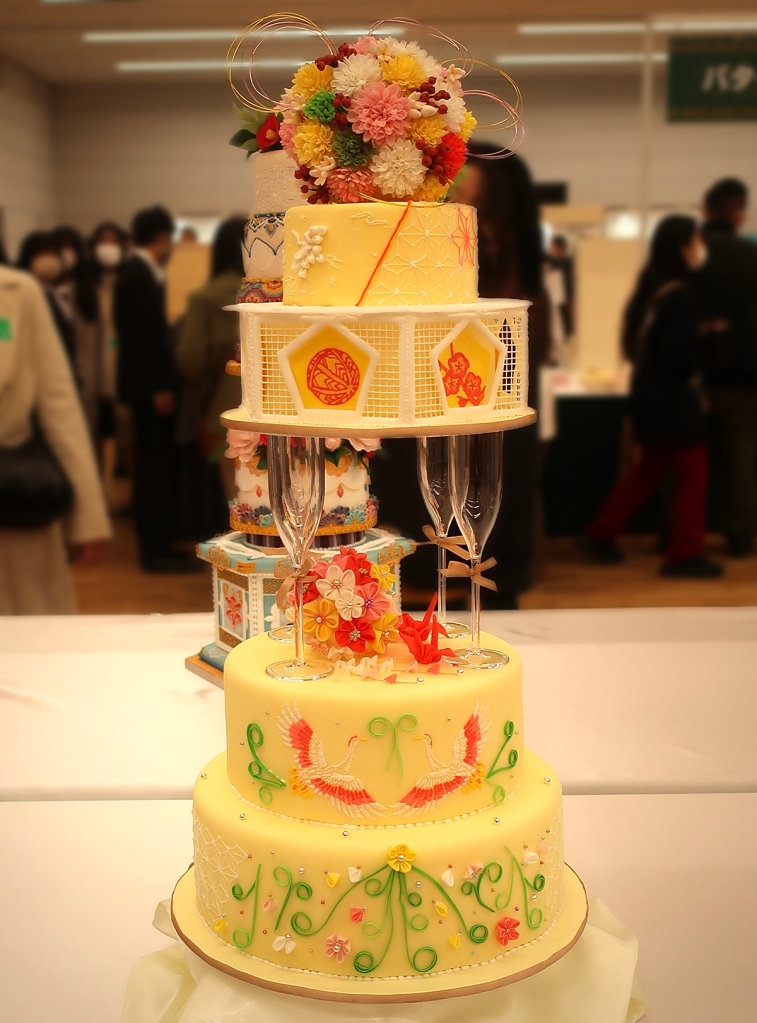 Multi-tiered cake at the Japan Cake Show Tokyo